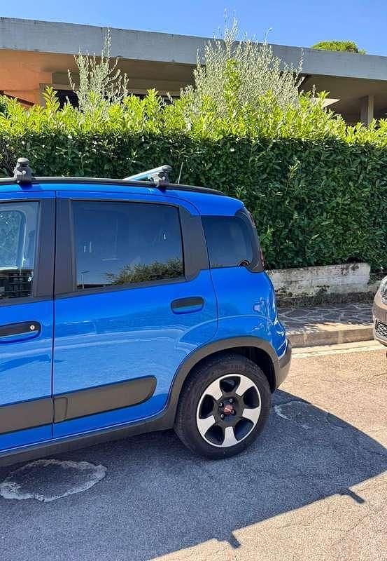 Usata 2023 Fiat Panda Cross Cross Due volumi | 14.000 € (Cara) - Immagine 1/4