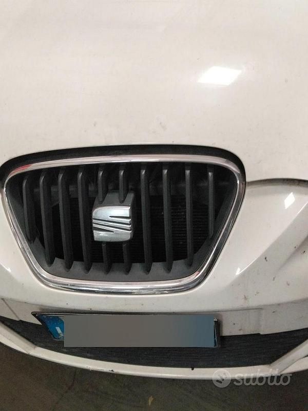 Usata Seat Altea 105 CV (77 kW) 2011 Bianco Monovolume