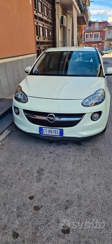 Usata Opel Adam 101 CV (74 kW) 2013 Utilitaria
