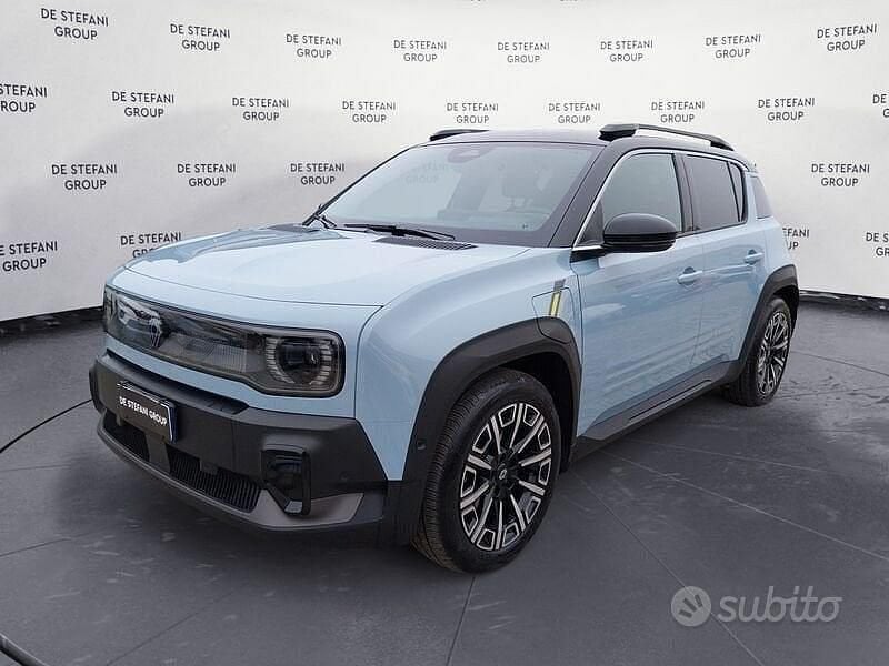 Usata Renault R4 Iconic 110 kW (150 CV) 2025 Blu Berlina