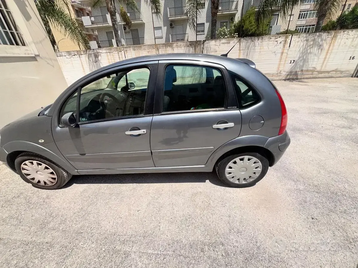 Usata Citroën C3 Exclusive 73 CV (53 kW) 2004 Grigio Berlina