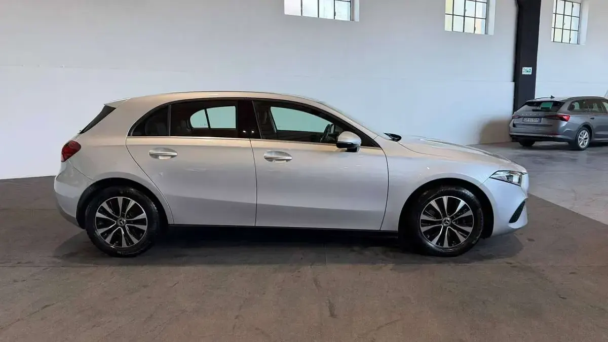 Usata Mercedes A180 Executive 136 CV (100 kW) 2023 Argento Berlina