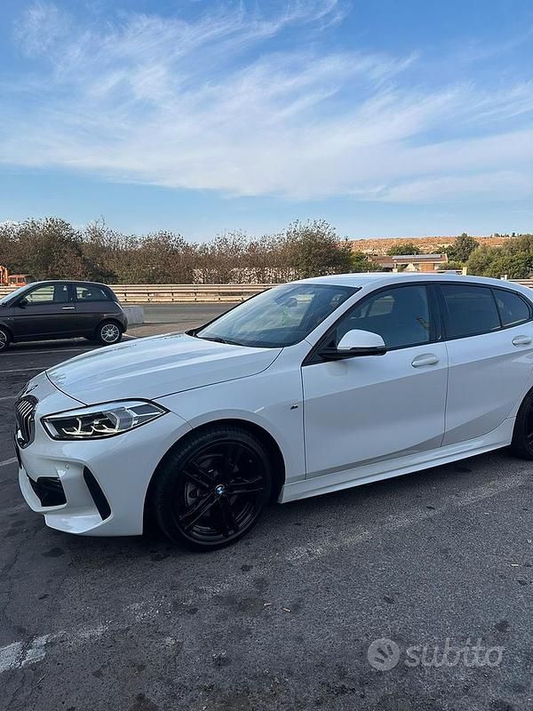 Usata BMW 118 M Sport 150 CV (110 kW) 2021 Bianco Utilitaria