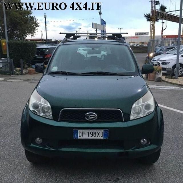Usata Daihatsu Terios 105 CV (77 kW) 2008 Verde SUV