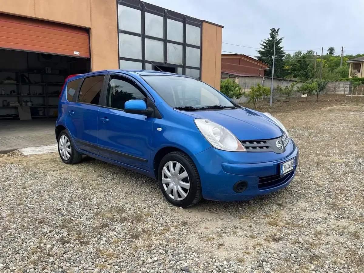 Używany Nissan Note Tekna 86 KM (63 kW) 2008 Niebieski Hatchback