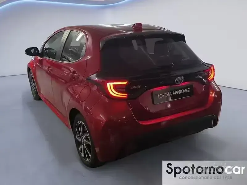Usata Toyota Yaris Hybrid Trend 116 CV (85 kW) 2023 Rosso Berlina