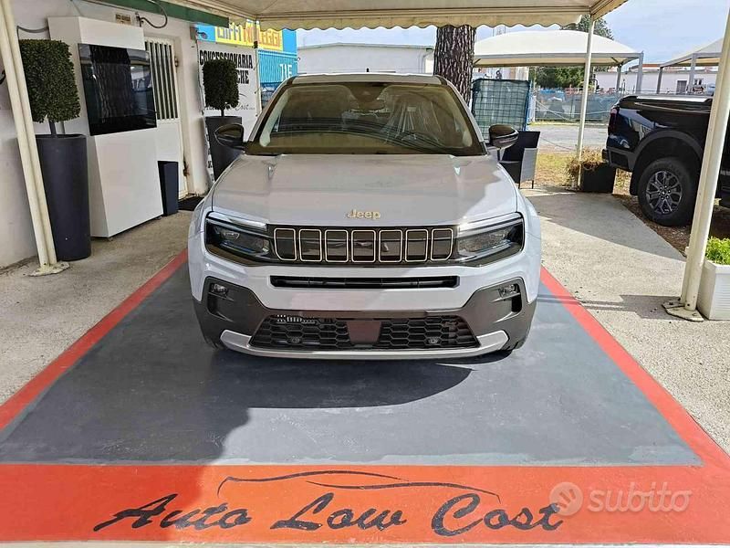 Nuova Jeep Avenger Summit 100 CV (73 kW) 2025 Grigio SUV