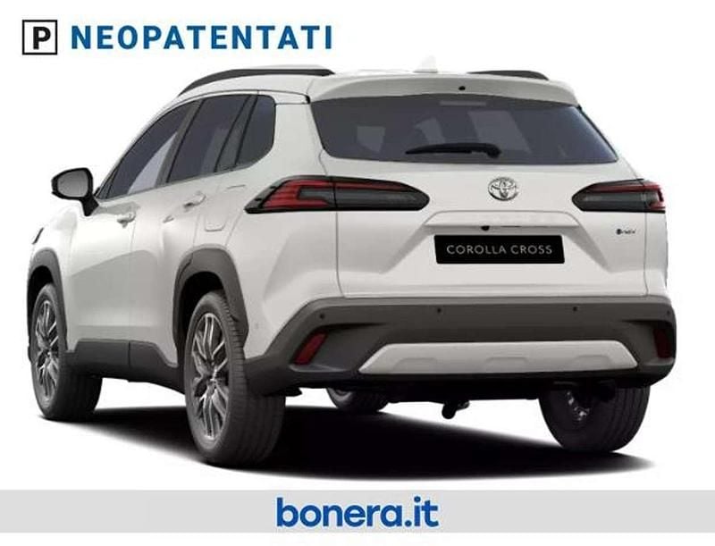 Nuova Toyota Corolla Cross Premium 179 CV (131 kW) 2026 Platinum pearl white SUV