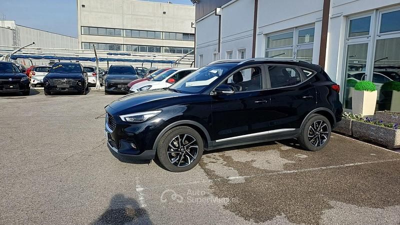 Usata MG ZS Luxury 106 CV (77 kW) 2024 Nero SUV