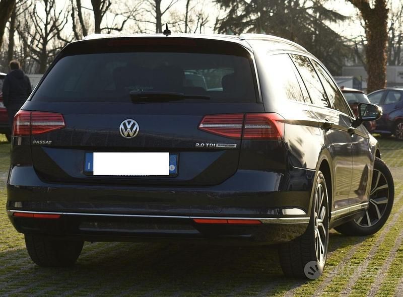 Usata VW Passat 150 CV (110 kW) 2015 Blu Station wagon