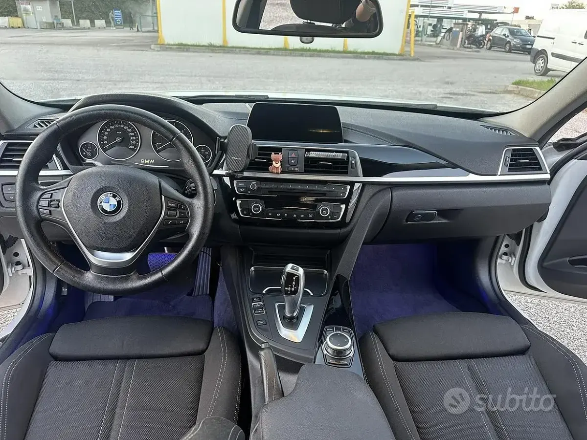 Usata BMW 318 Sport Line 150 CV (110 kW) 2018 Bianco Station wagon