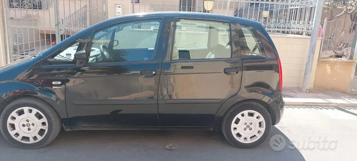 Usata Fiat Idea 90 CV (66 kW) 2007 Nero Monovolume
