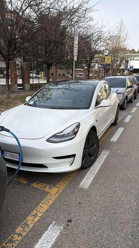 Usata 2020 Tesla Model 3 Standard Range Tre volumi | 18.800 € (Super prezzo) - Immagine 1/4