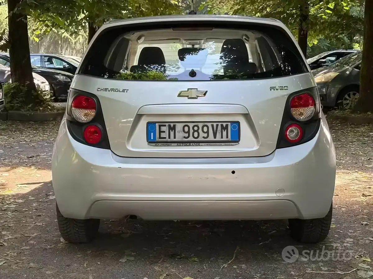 Usata Chevrolet Aveo 86 CV (63 kW) 2012 Grigio Berlina