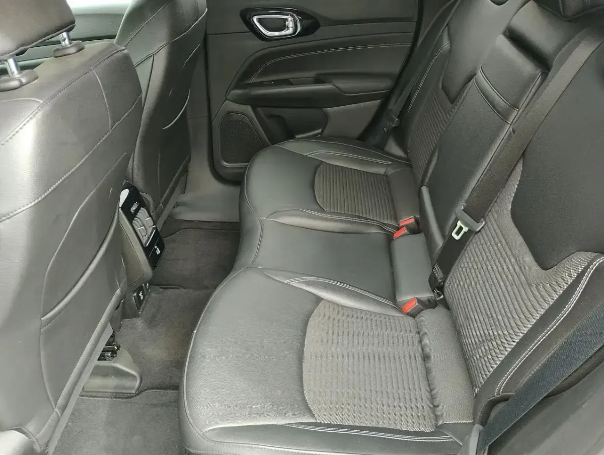 Usata Jeep Compass Limited 131 CV (96 kW) 2021 Nero SUV