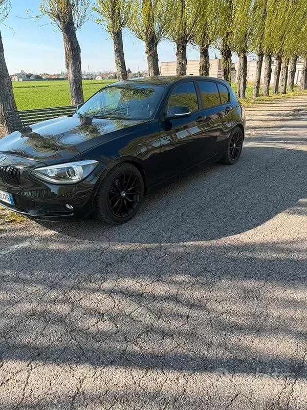 Usata BMW 116 2015 Nero Utilitaria