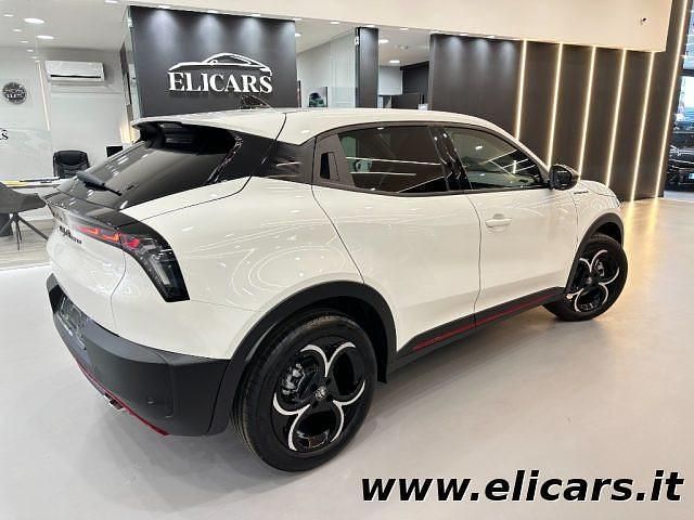 Nuova Alfa Romeo Junior Edizione Speciale 145 CV (106 kW) 2025 Bianco metallizzato SUV