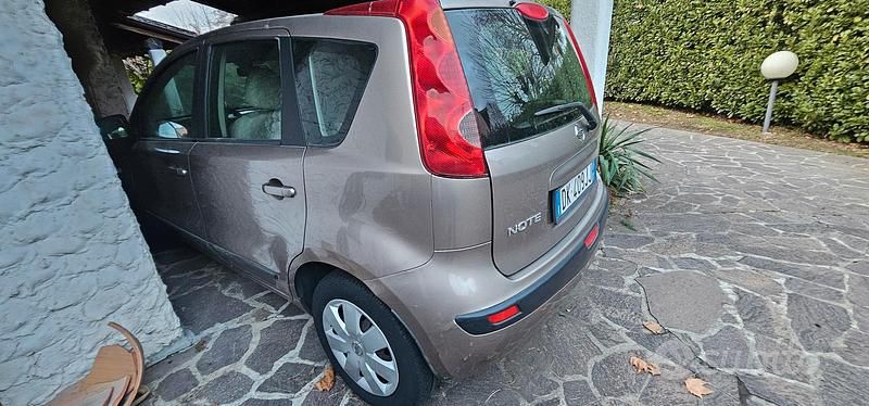 Marrone Usata 2007 Nissan Note Monovolume | 4200 € - Immagine 1/2