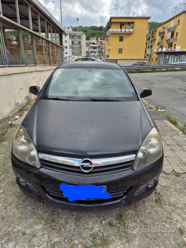 Nero Usata 2006 Opel Astra GTC Coupé | 1500 € (Super prezzo) - Immagine 1/4