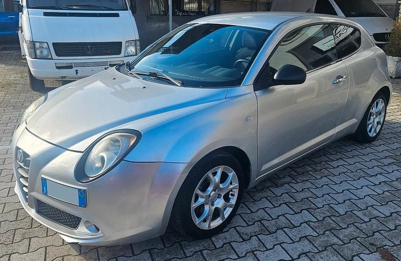 Usata Alfa Romeo MiTo Distinctive 119 CV (87 kW) 2009 Argento Utilitaria