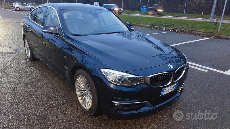 Usata BMW 320 Efficient Dynamics 184 CV (135 kW) 2013 Blu Berlina