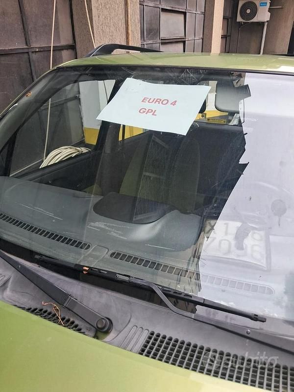 Usata Opel Agila 58 CV (42 kW) 2002 Verde Utilitaria