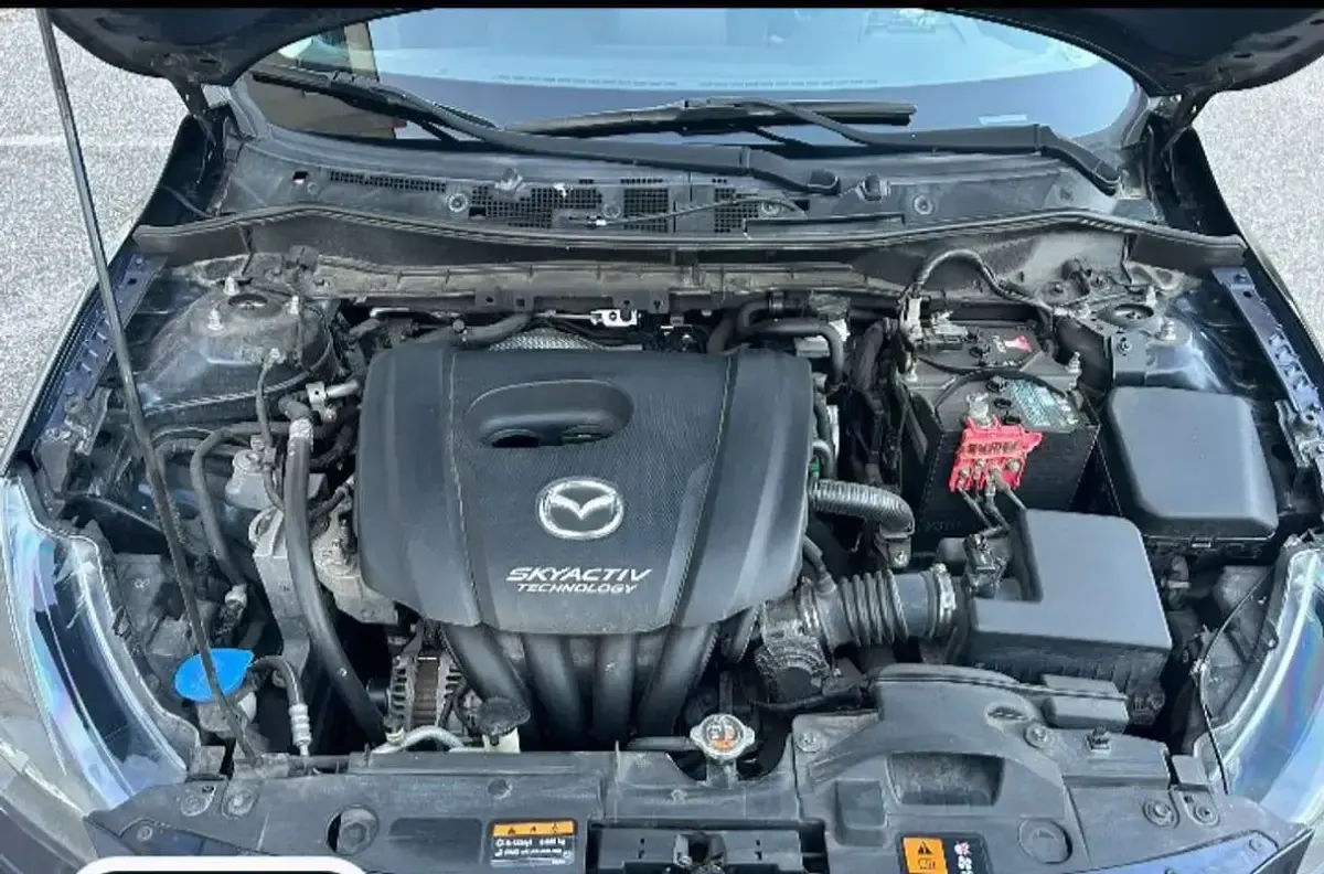 Usata Mazda 2 Sporty 102 CV (75 kW) 2015 Utilitaria