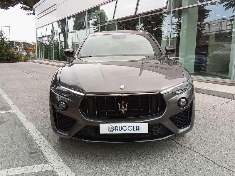 Usata Maserati Levante 430 CV (316 kW) 2019 Grigio SUV