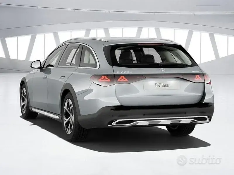 Neu Mercedes E220 197 PS (144 kW) 2026 Grau Kombi