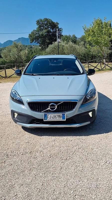 Usata 2017 Volvo V40 Station wagon | 9500 € (Ottimo prezzo) - Immagine 1/4