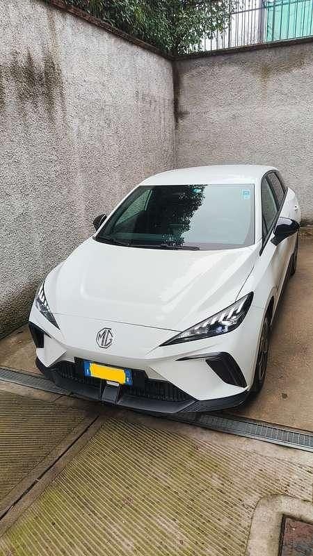 Usata MG MG4 EV 53 kW (73 CV) 2023 Bianco Utilitaria