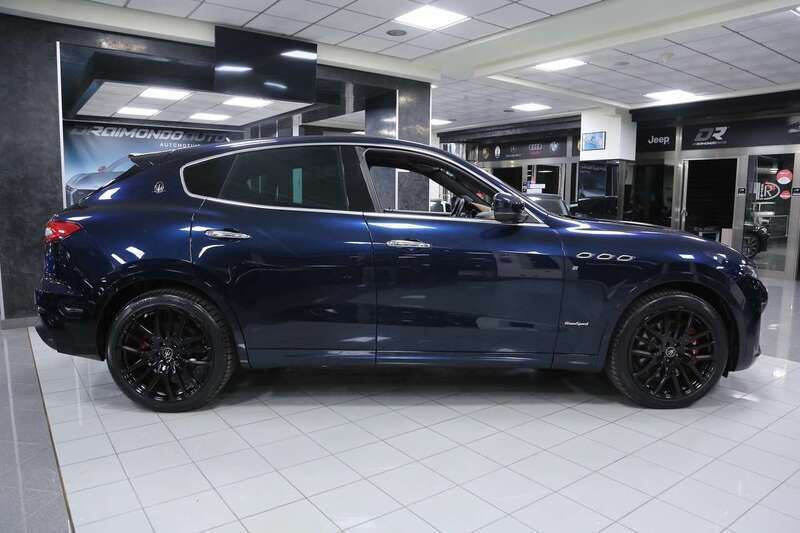 Usata Maserati Levante 275 CV (202 kW) 2020 Blu SUV