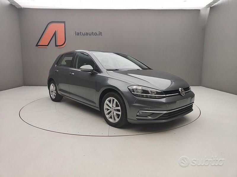 Usata VW Golf VII Business 116 CV (85 kW) 2019 Grigio urano Utilitaria