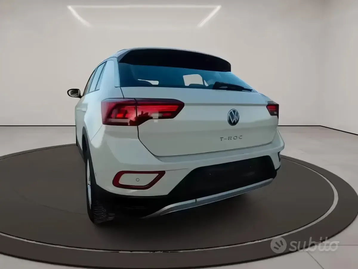 Usata VW T-Roc Style 150 CV (110 kW) 2022 Beige SUV
