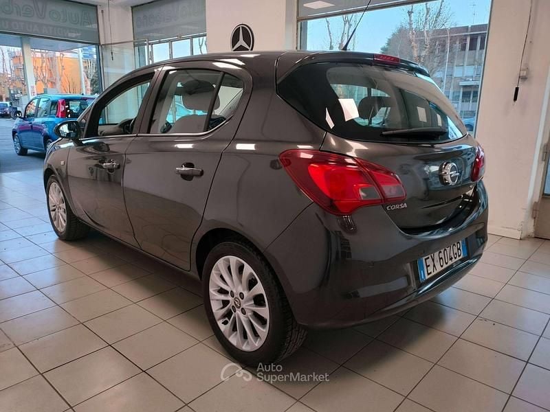 Usata Opel Corsa Cosmo 95 CV (69 kW) 2015 Grigio Utilitaria