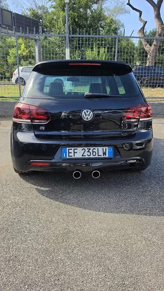 Usata VW Golf VI R 271 CV (199 kW) 2011 Nero Utilitaria