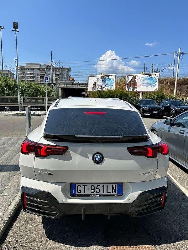 Usata BMW iX2 M Sport 350 kW (476 CV) 2024 Bianco SUV