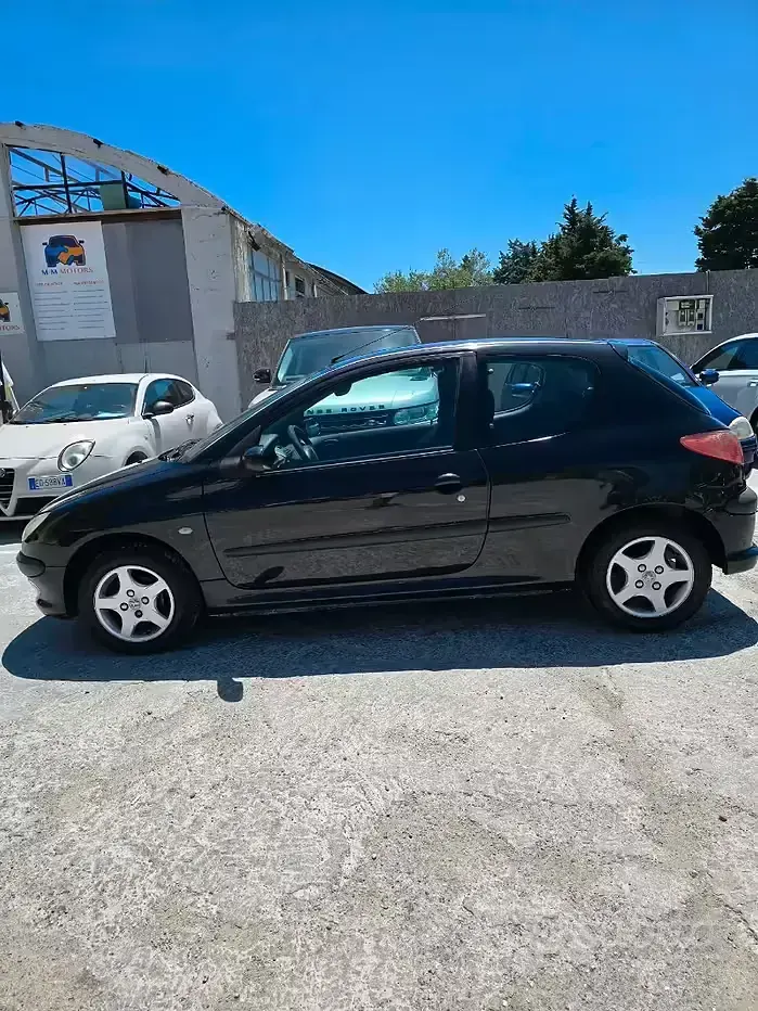 Usata Peugeot 206 68 CV (50 kW) 2004 Nero Utilitaria