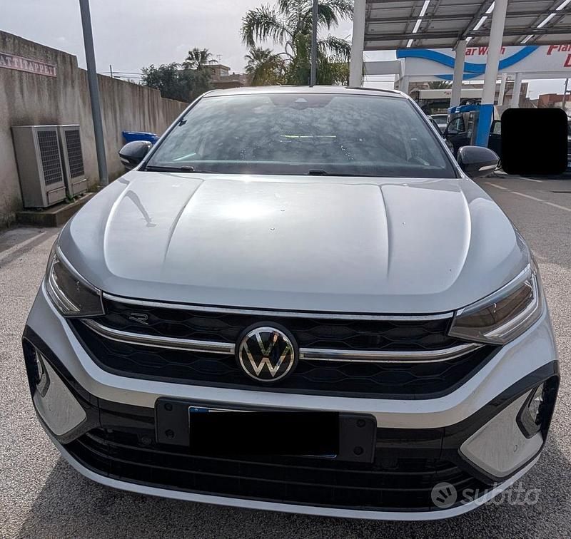 Usata VW Taigo R-line 110 CV (80 kW) 2023 Grigio SUV