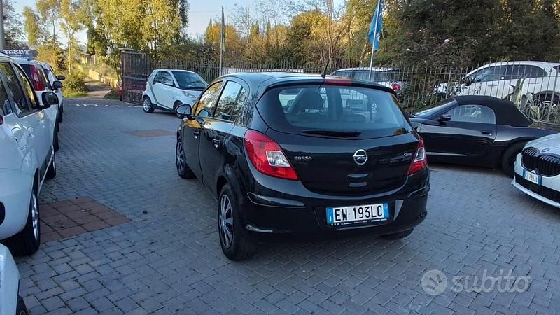 Usata Opel Corsa 75 CV (55 kW) 2014 Nero Berlina