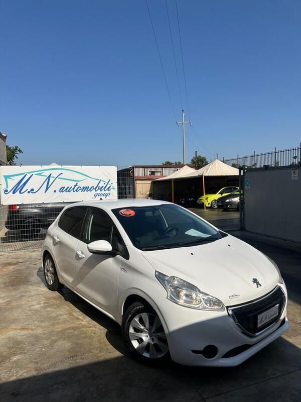 Usata Peugeot 208 Active 82 CV (60 kW) 2013 Bianco Utilitaria