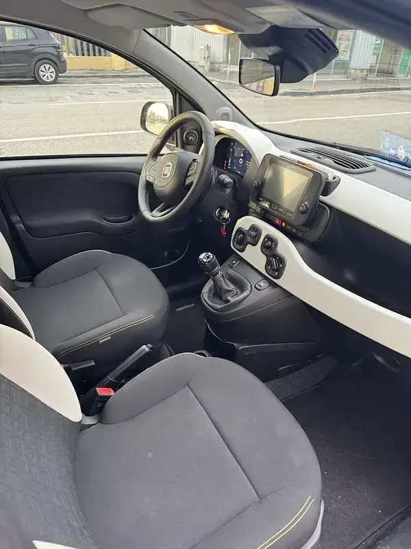 Usata Fiat Panda Cross Cross 69 CV (50 kW) 2025 Utilitaria