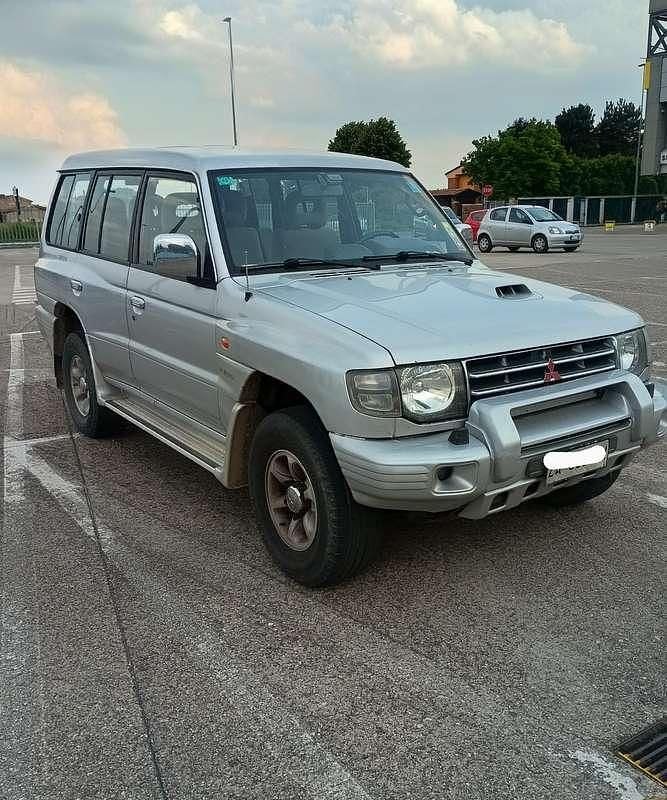 Usata 1999 Mitsubishi Pajero SUV | 8600 € (Buon prezzo) - Immagine 1/4