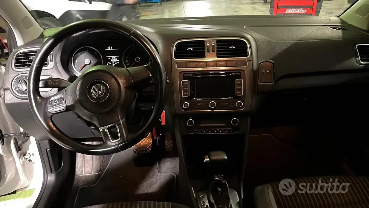 Usata VW Polo Highline 90 CV (66 kW) 2010 Bianco Utilitaria