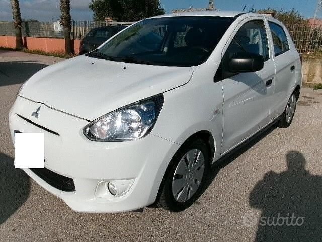 Usata Mitsubishi Space Star Intense 71 CV (52 kW) 2016 Bianco Berlina