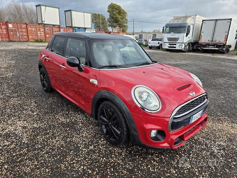 Usata Mini John Cooper Works Clubman 190 CV (139 kW) 2016 Rosso Station wagon