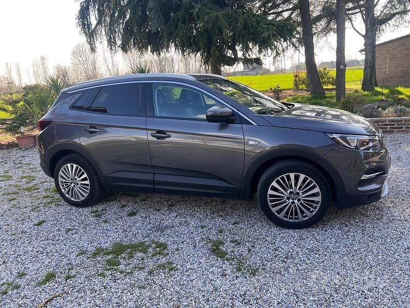 Usata Opel Grandland X Innovation 131 CV (96 kW) 2019 Grigio SUV