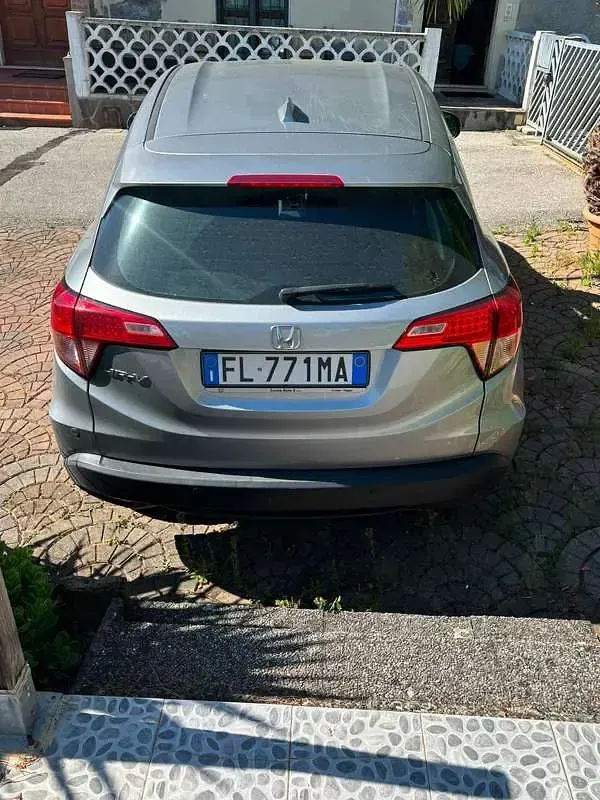 Usata Honda HR-V Comfort 131 CV (96 kW) 2017 Argento SUV