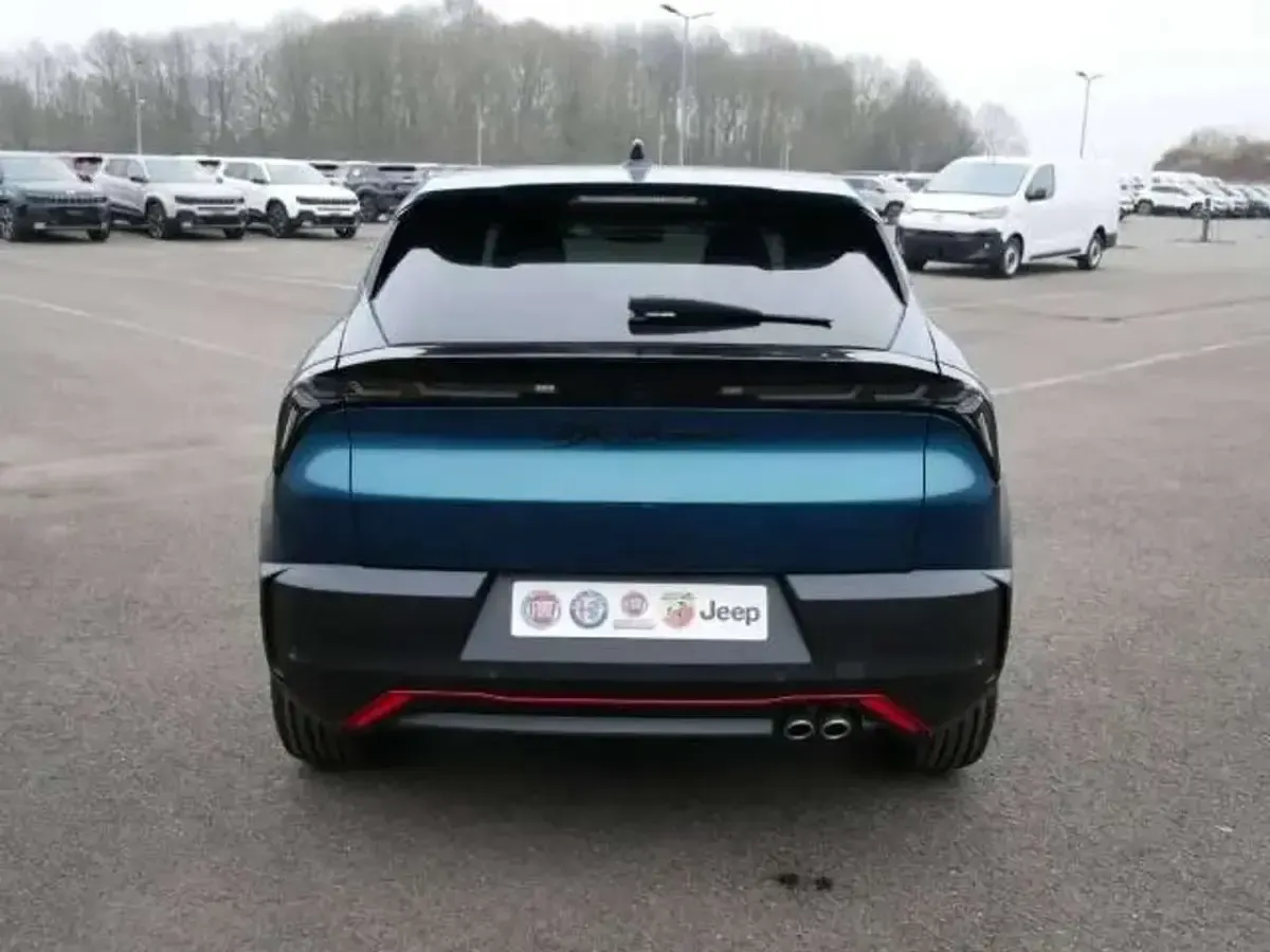 Nuova Alfa Romeo GT Junior Edizione Speciale 136 CV (100 kW) 2025 Blu SUV