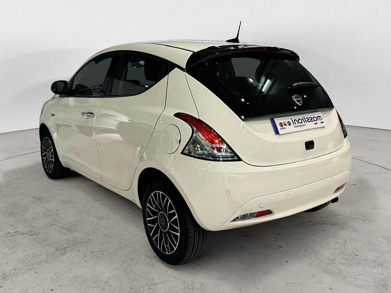 Usata Lancia Ypsilon S 69 CV (50 kW) 2024 Bianco Utilitaria